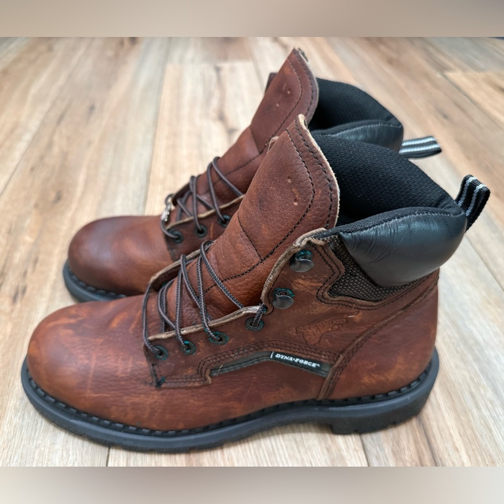 Red Wings Men Boots ASTM F 2892-11 EH Oil and Slip Resistant Soft Toe Size 9 New